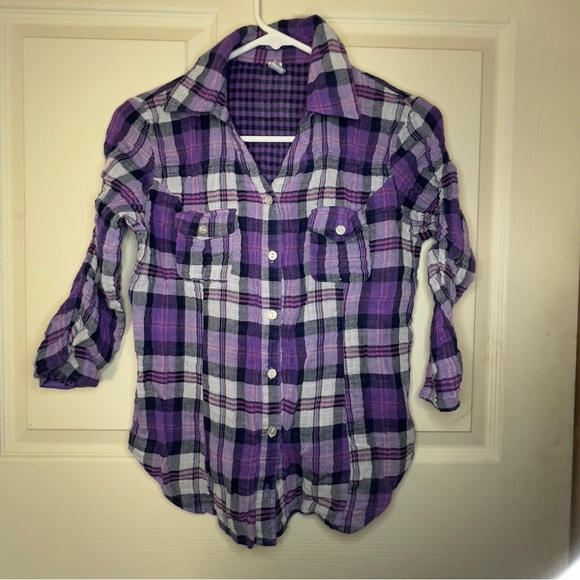 ‼️2/10‼️Quarter sleeve button plaids - Picture 2 of 4